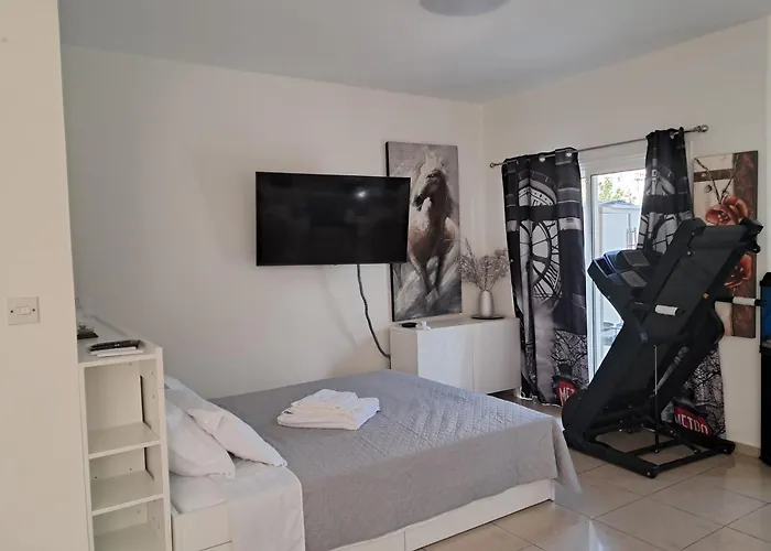 Andria's Luxury Family Near Casino Apartmán