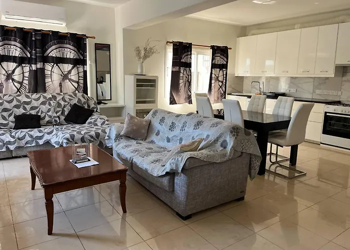 Apartmán Andria's Luxury Family Near Casino Lemesos