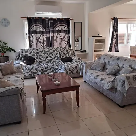 Andria's Luxury Family Near Casino Apartment