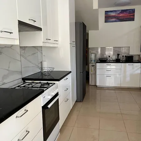 Andria's Luxury Family Near Casino Apartment